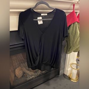 LUSH NWT deep cut crossover short sleeve blouse XL